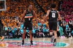 Windhorst：福克斯下半场低效 哈珀表现更好&主帅却没多给时间
